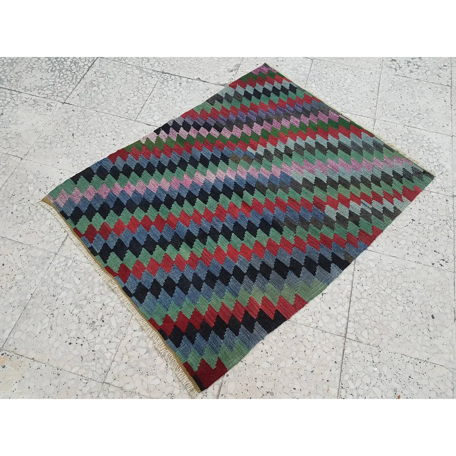 Vintage Turkish Kilim Rug 34'' x 43''