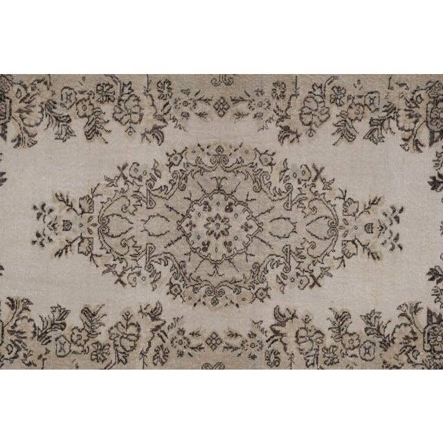 Vintage Turkish Rug 5'5'' x 9'2''
