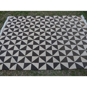 Vintage Turkish Kilim Rug 4'3'' x 6'8''