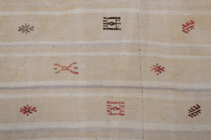 Vintage Turkish Kilim Rug 4'1'' x 6'9''