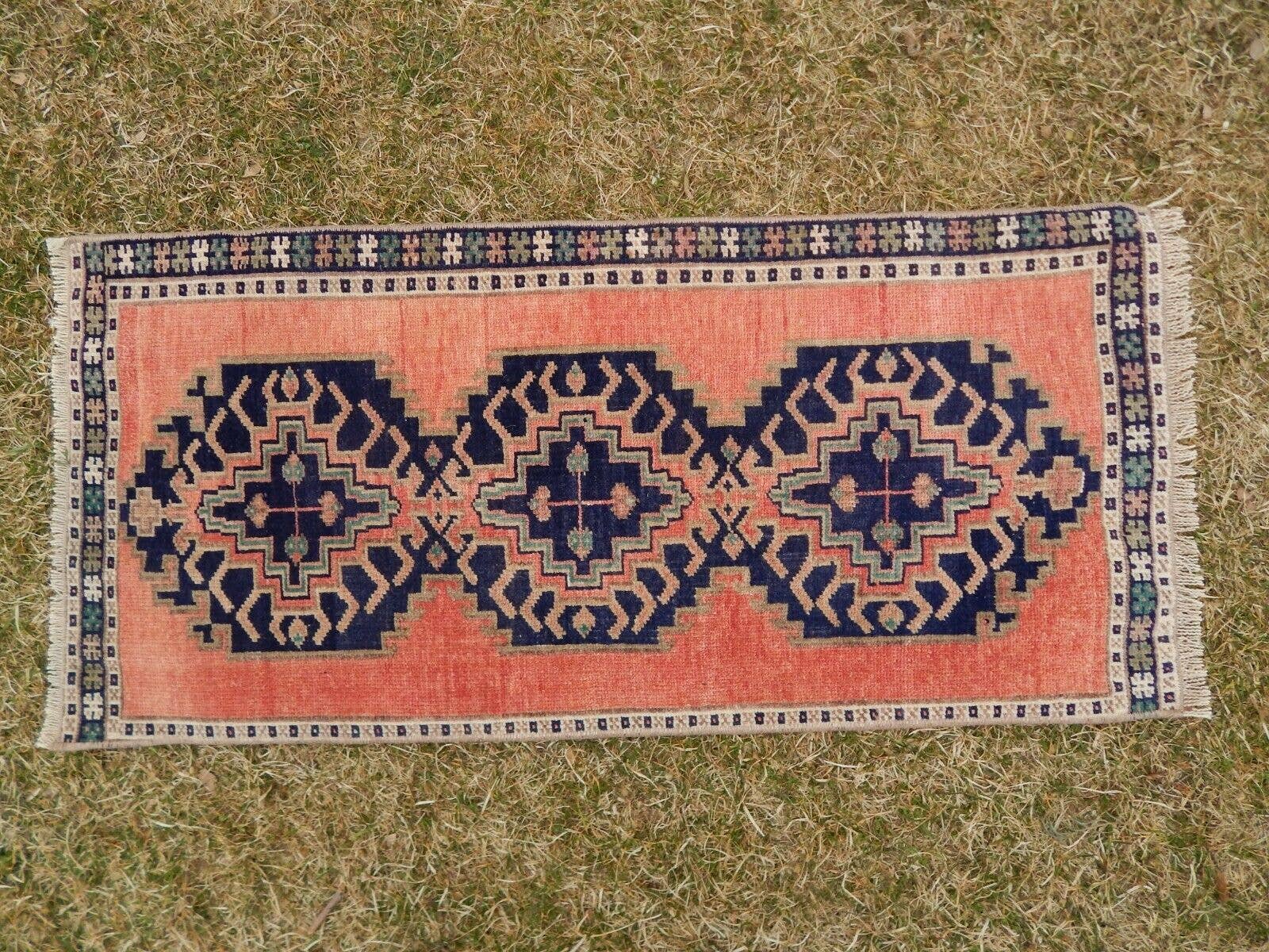 Vintage Oushak Rug 18'' x 39''