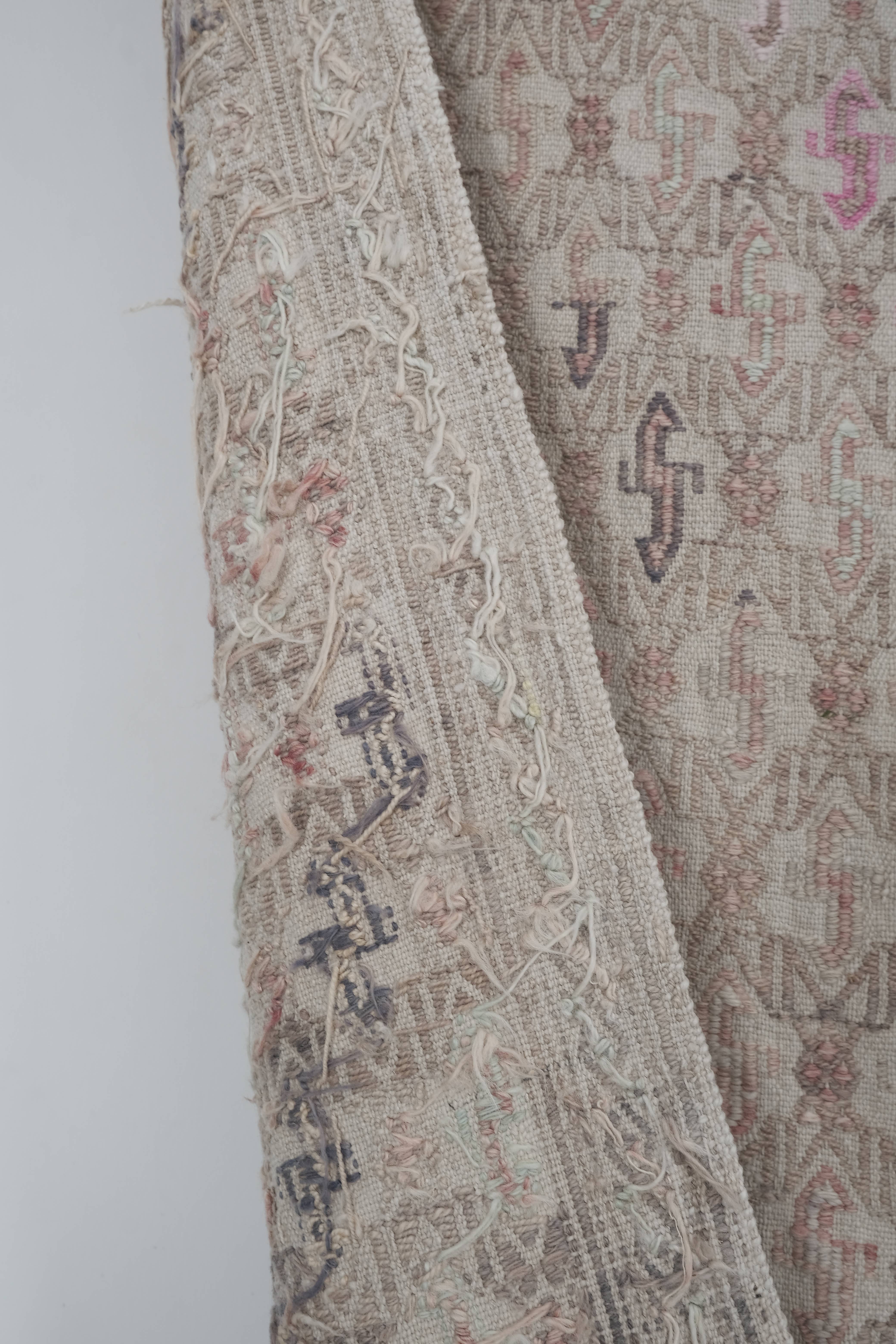 Vintage Turkish Kilim Rug 5'1'' x 7'6''