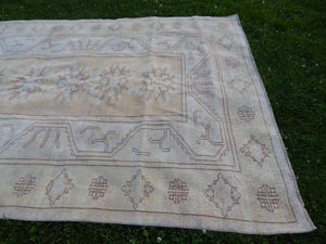 Vintage Oushak Rug 6'5'' x 8'10''