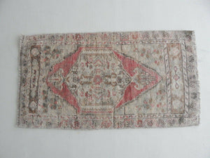 Vintage Sivas Rug 21'' x 38''
