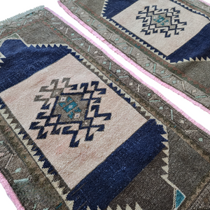 Vintage Oushak Yastik Rugs Set of 2 | 21'' x 32''