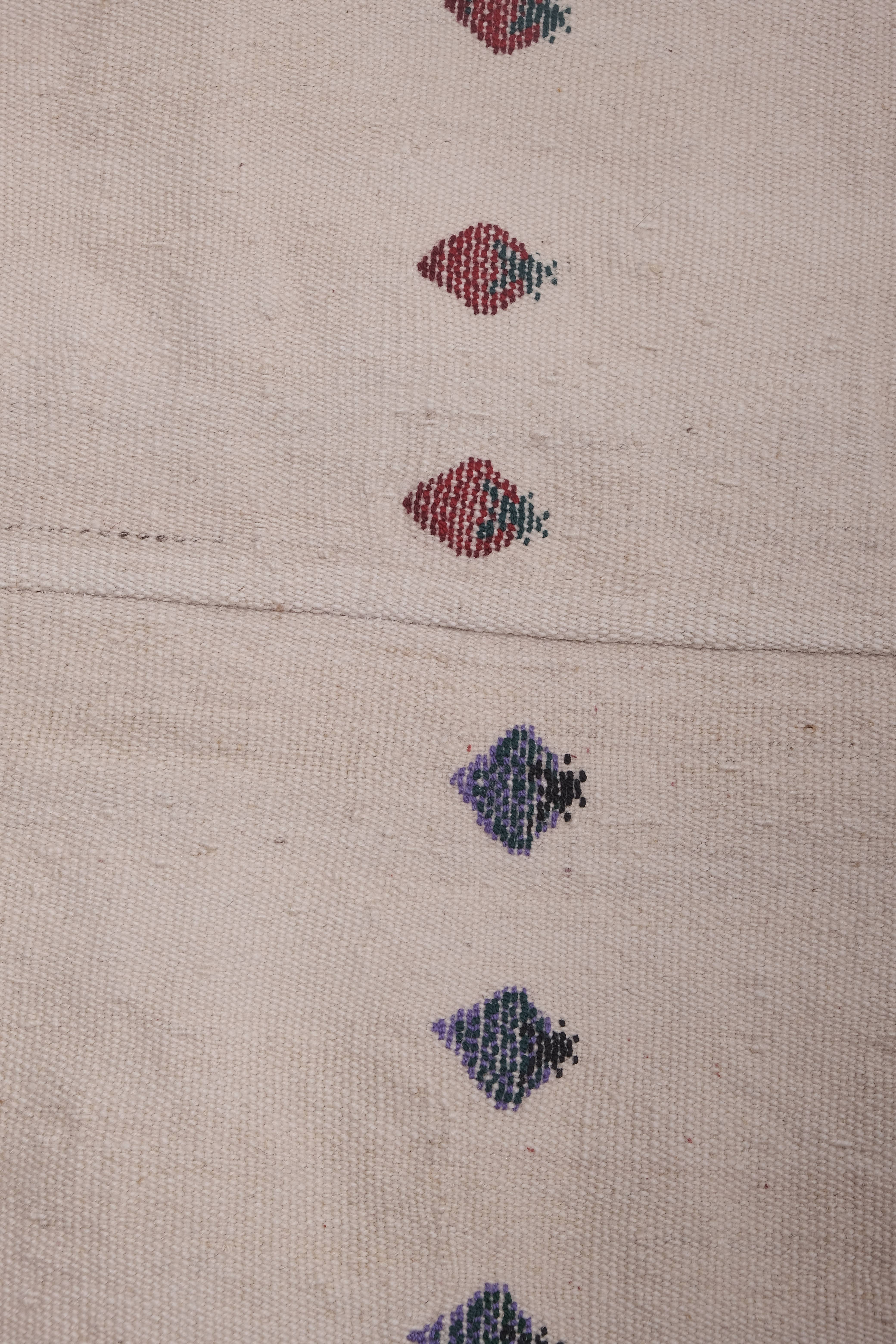 Vintage Kilim Rug 5'1'' x 8'