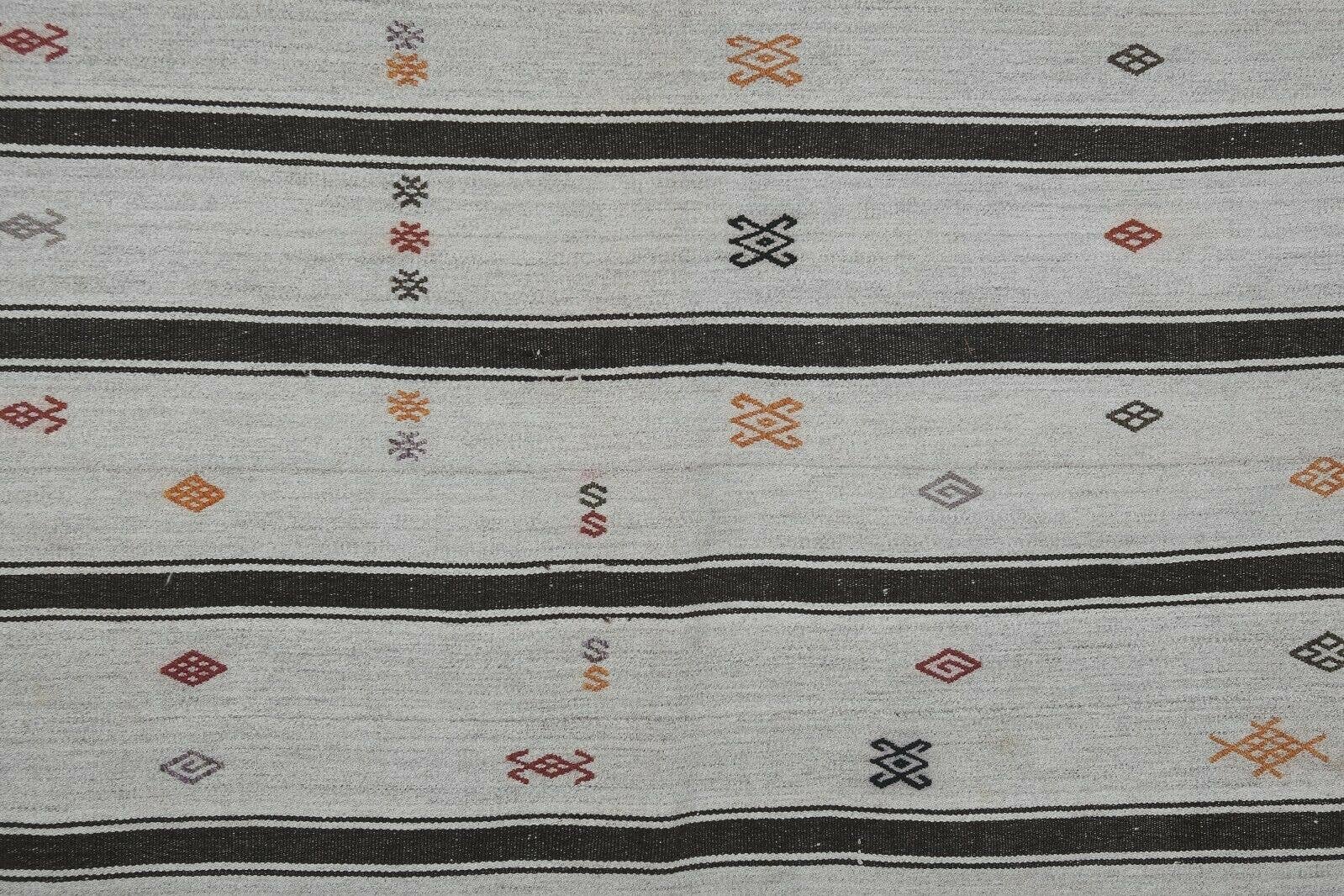 Vintage Kilim Rug 5' x 6'11''