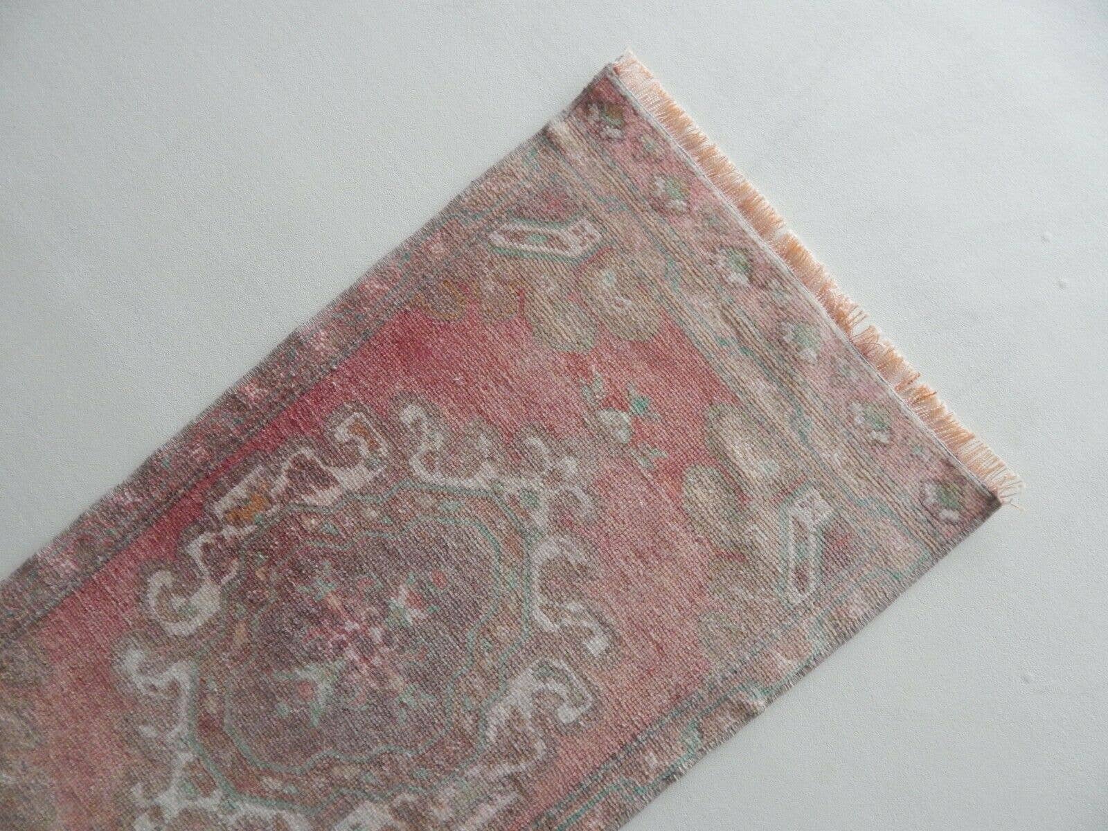 Vintage Oushak Rug 20'' x 39''