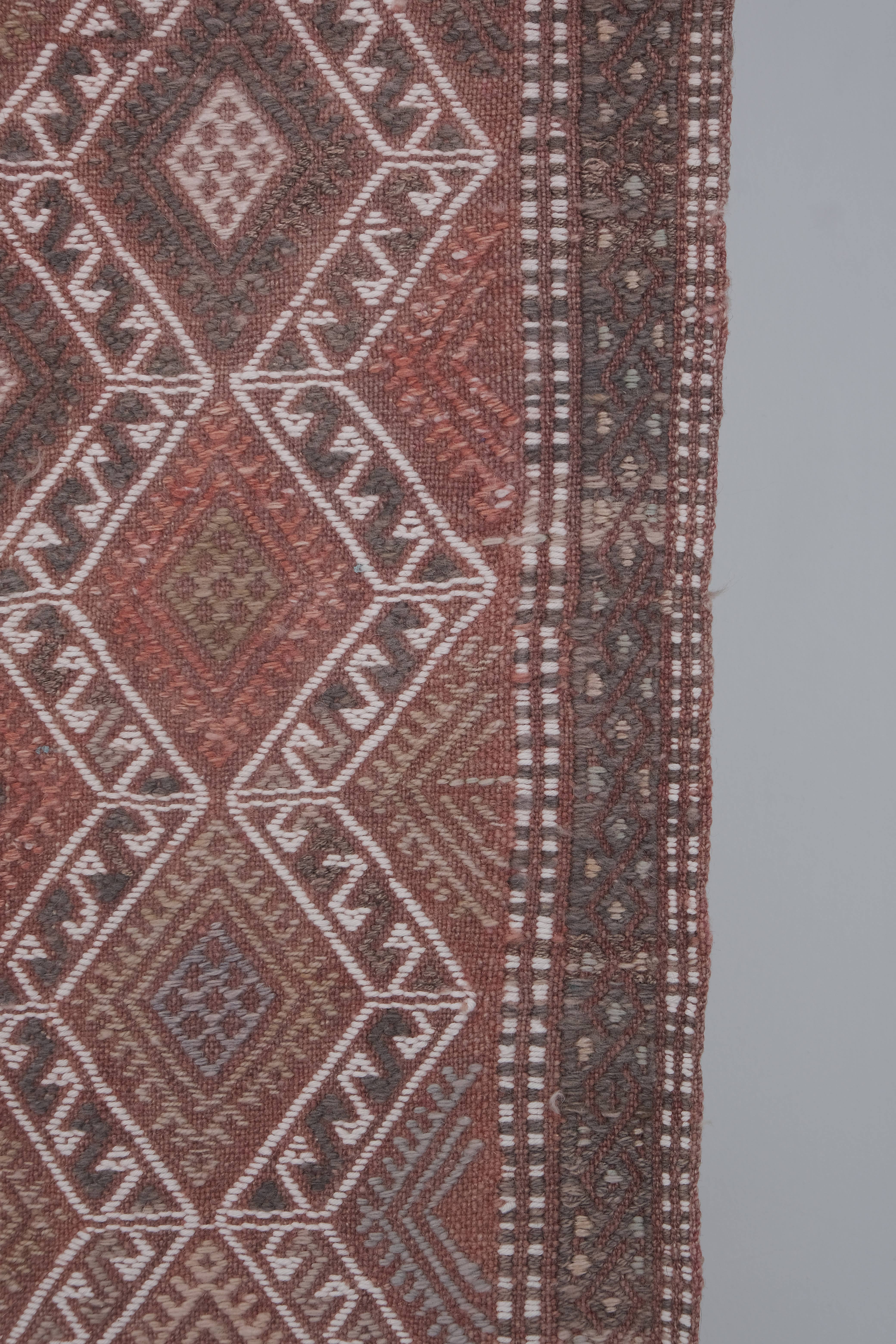 Vintage Turkish Kilim Rug 4'6'' x 7'8''