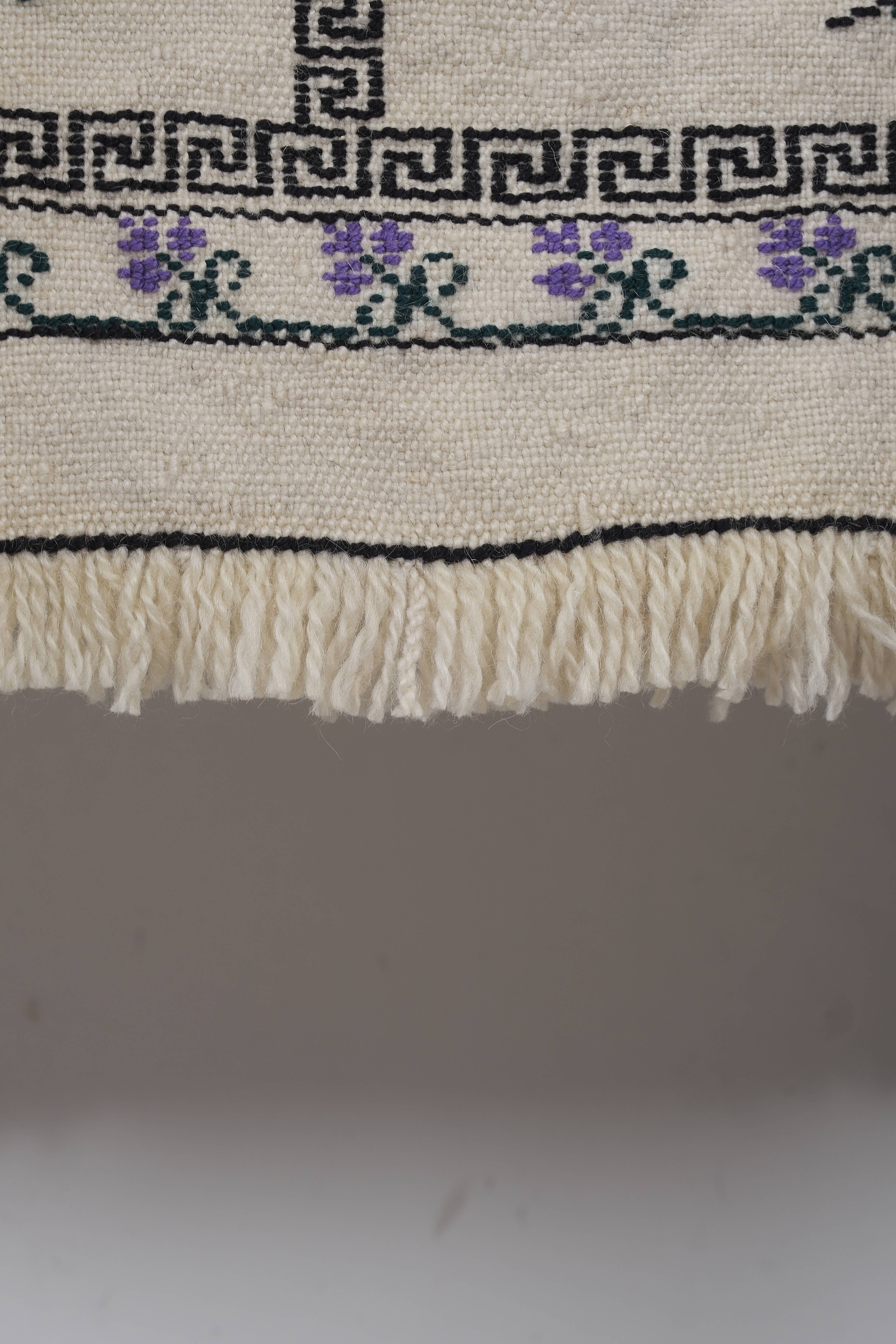 Vintage Turkish Kilim Rug 5'7'' x 8'2''