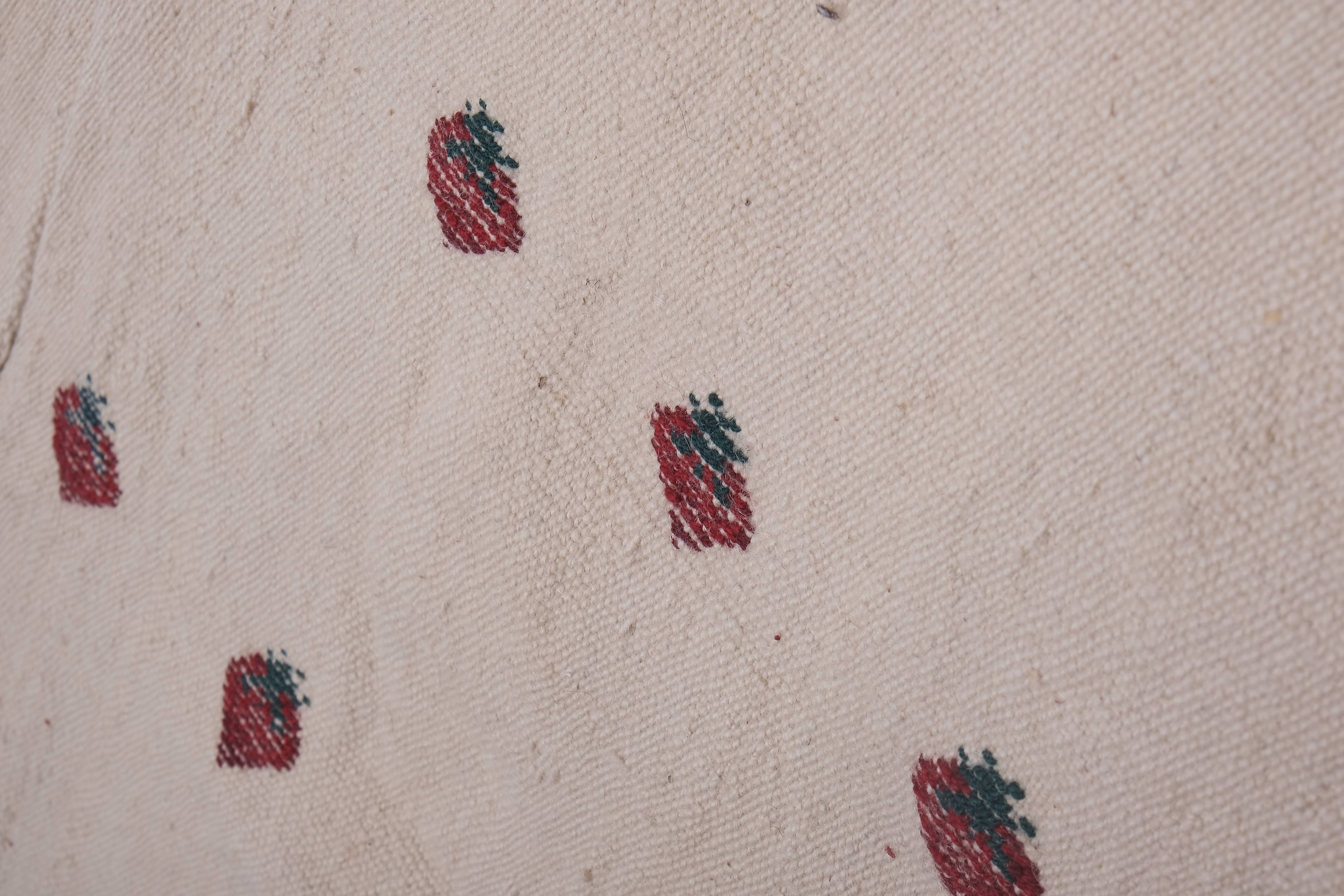 Vintage Kilim Rug 5'1'' x 8'