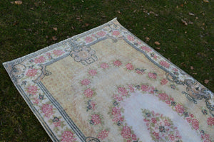 Vintage Turkish Rug 3'9'' x 6'11''