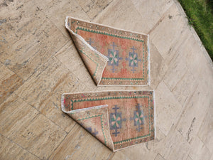 Vintage Oushak Yastik Rugs Set of 2 | 20'' x 32''