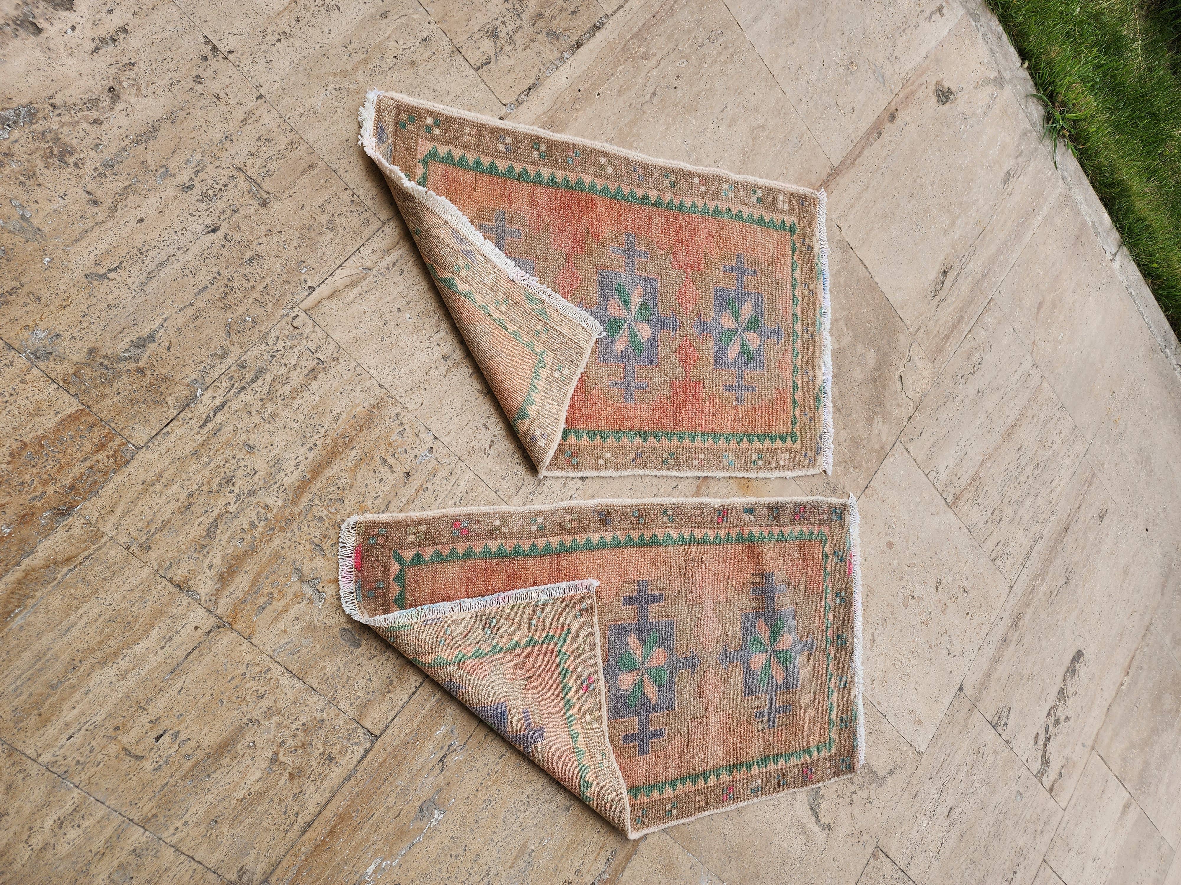 Vintage Oushak Yastik Rugs Set of 2 | 20'' x 32''