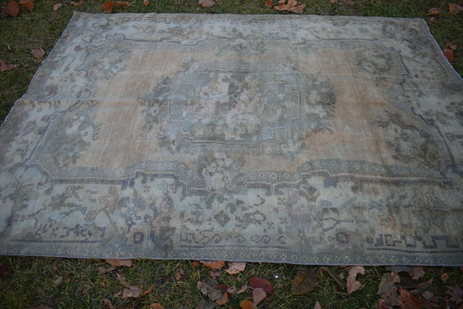 Vintage Turkish Karapinar Rug 4'11'' x 6'7''