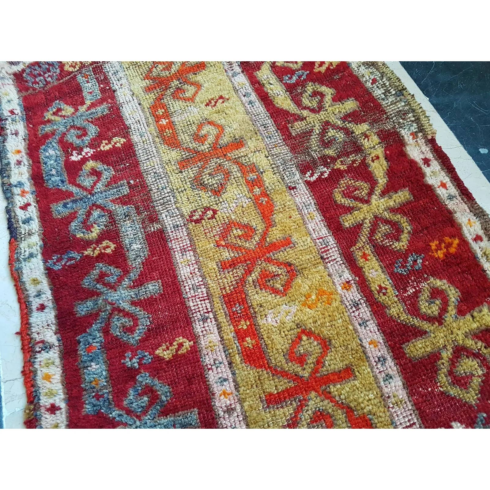 Vintage Oushak Yastik Rug 22'' x 39''