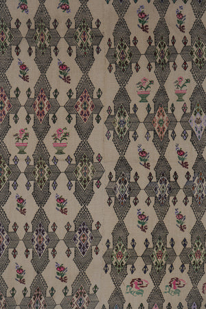 Vintage Turkish Kilim Rug 5'6'' x 7'6''