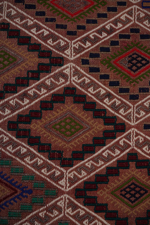 Vintage Turkish Kilim Rug 5'6'' x 8'5''
