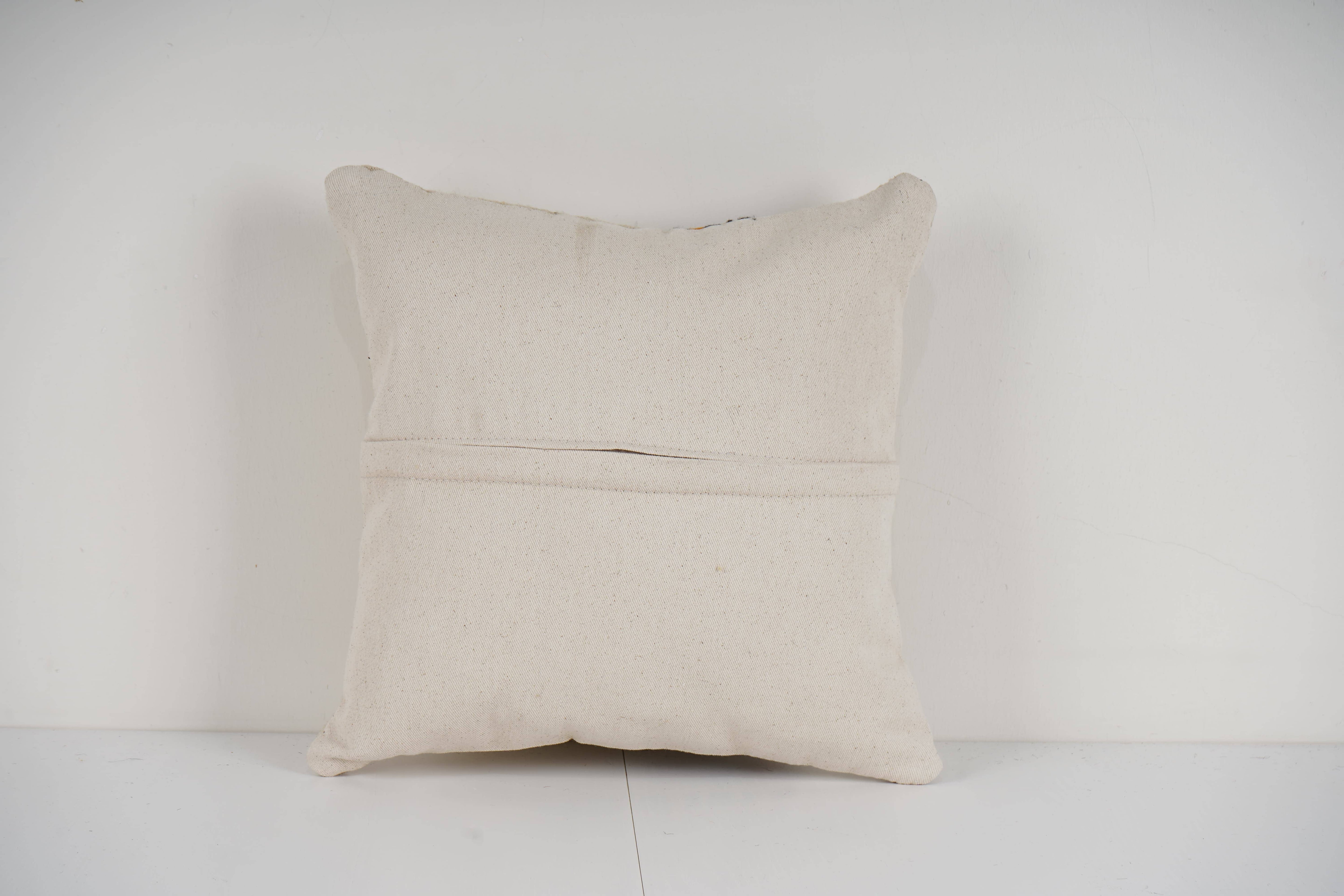 Kilim Pillow Cover | 16'' x 16''