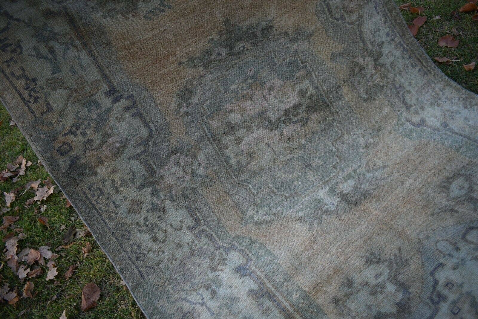 Vintage Turkish Karapinar Rug 4'11'' x 6'7''