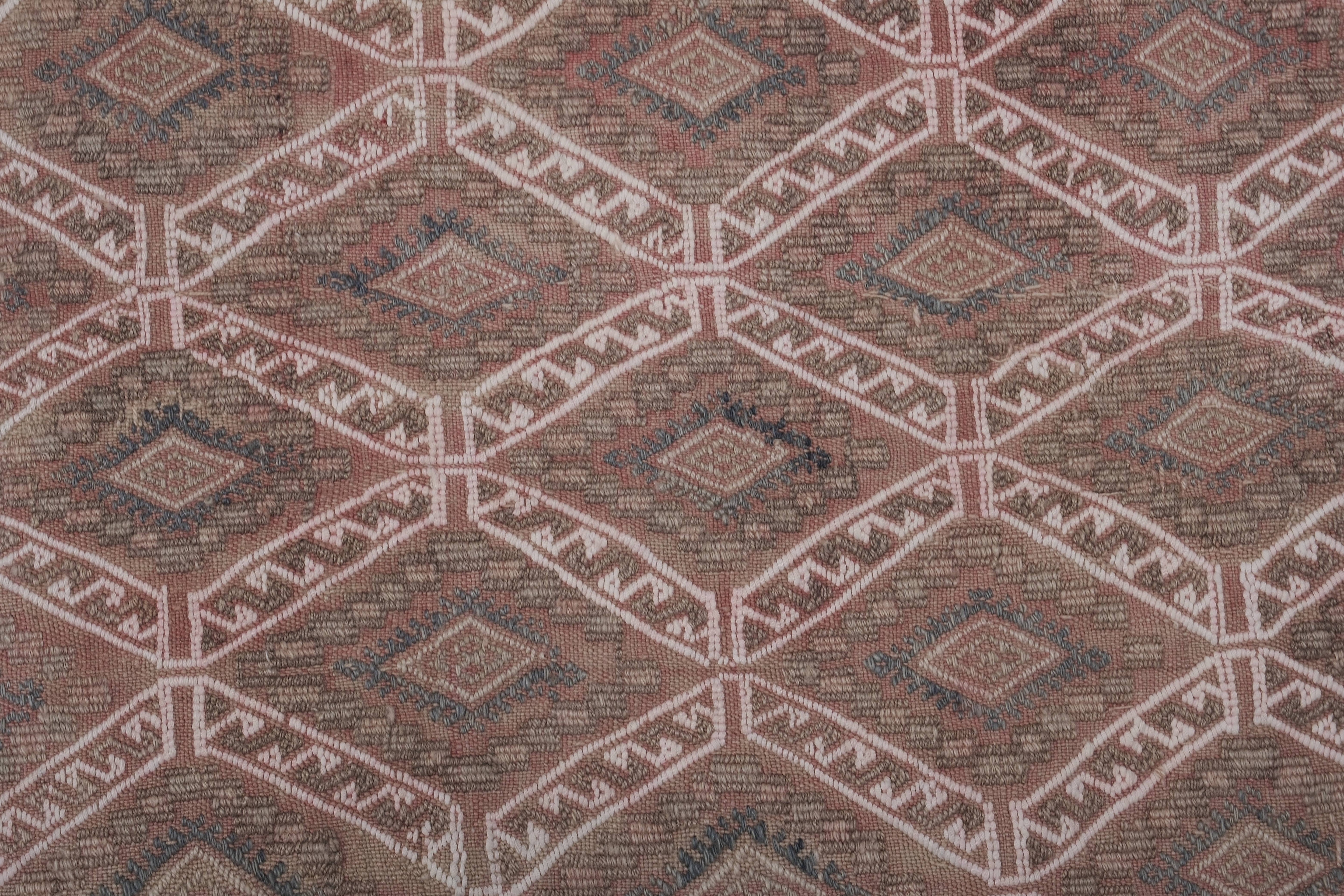 Vintage Turkish Kilim Rug 5'5'' x 7'8''