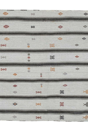 Vintage Kilim Rug 5' x 6'11''