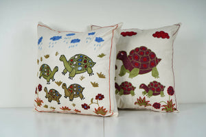 Turtle Suzani Pillow Cover | 18'' x 19''