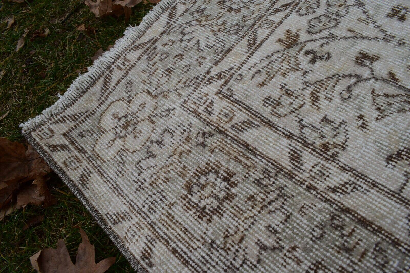 Vintage Oushak Rug 5'6'' x 9'6''