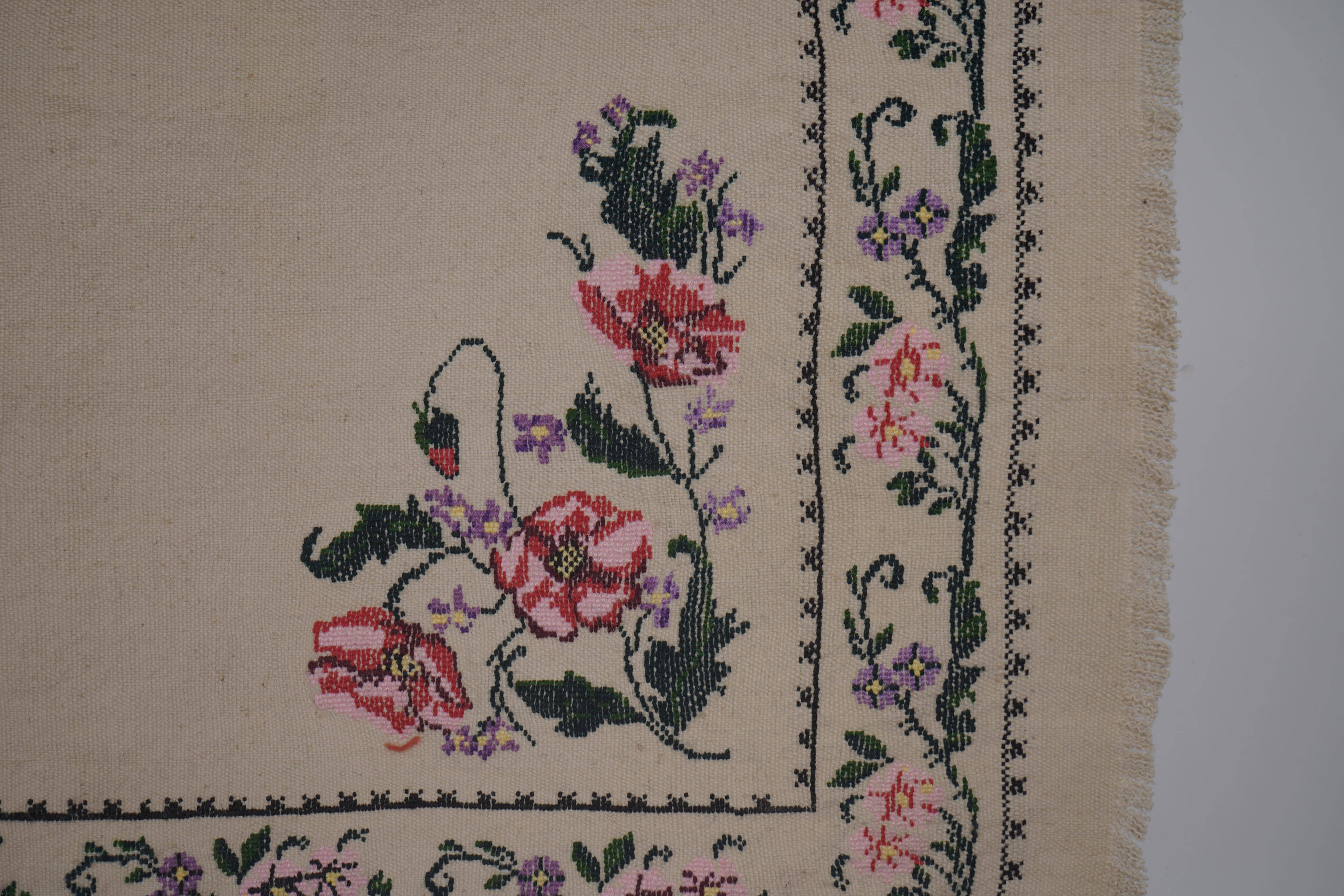 Vintage Aubusson Floral Kilim Rug 5'2'' x 8'2''