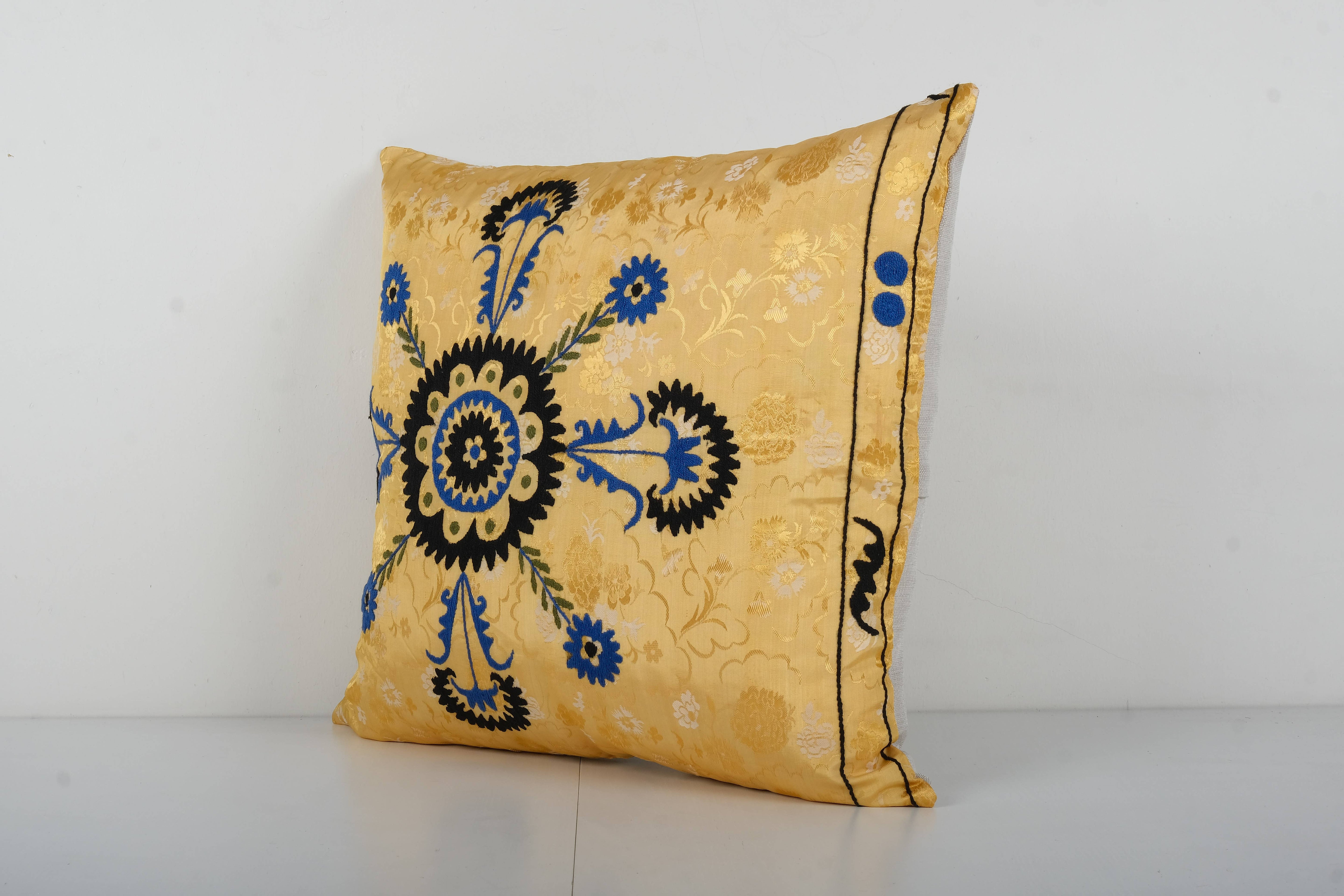Suzani Pillow Cover | 20'' x 23''