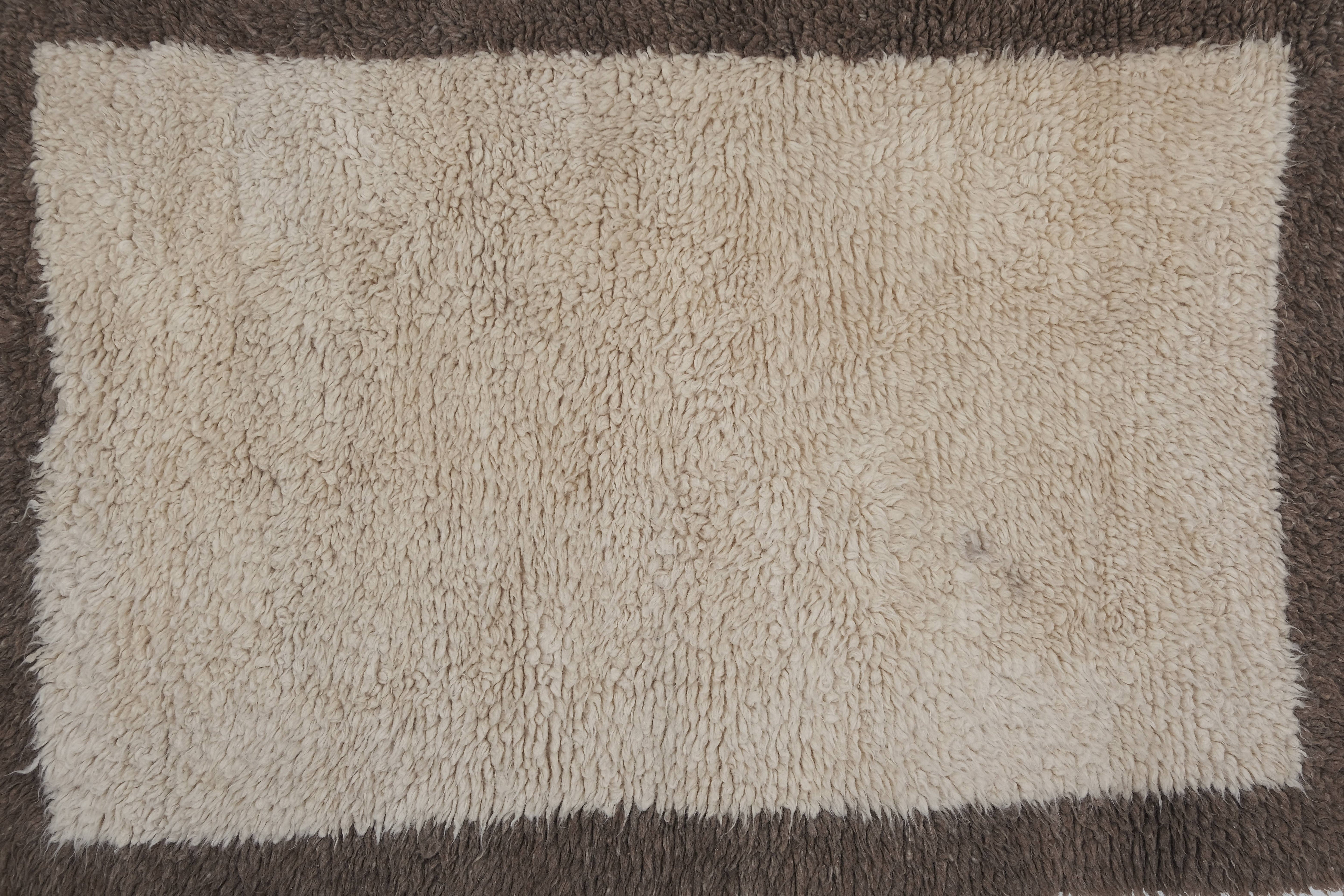 Vintage Turkish Shaggy Rug 33'' x 49''