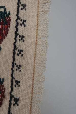 Vintage Turkish Kilim Rug 5'5'' x 8'2''