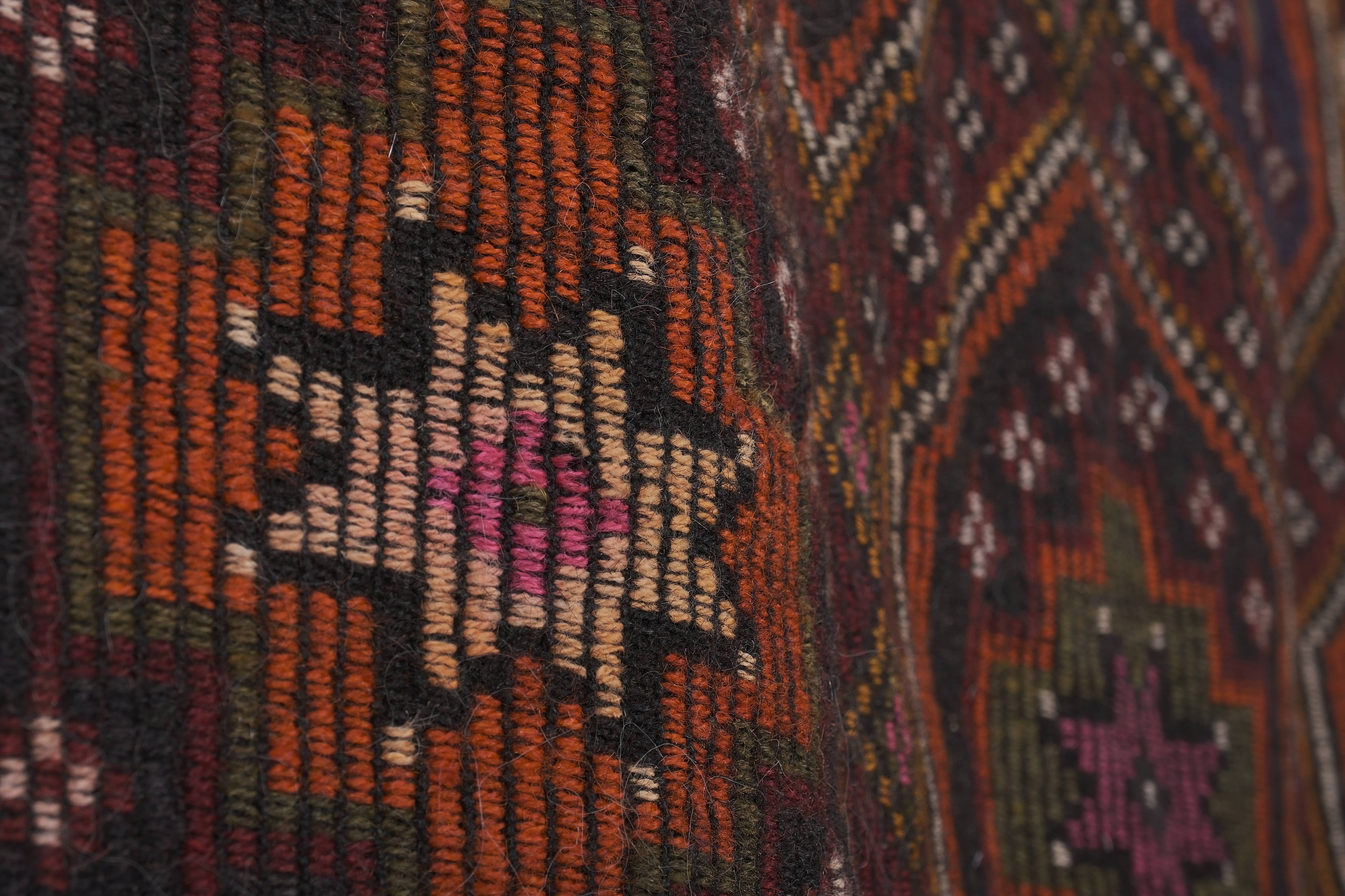 Vintage Turkish Kilim Rug 5'7'' x 9'7''