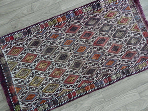 Vintage Turkish Kilim Rug 20'' x 38''