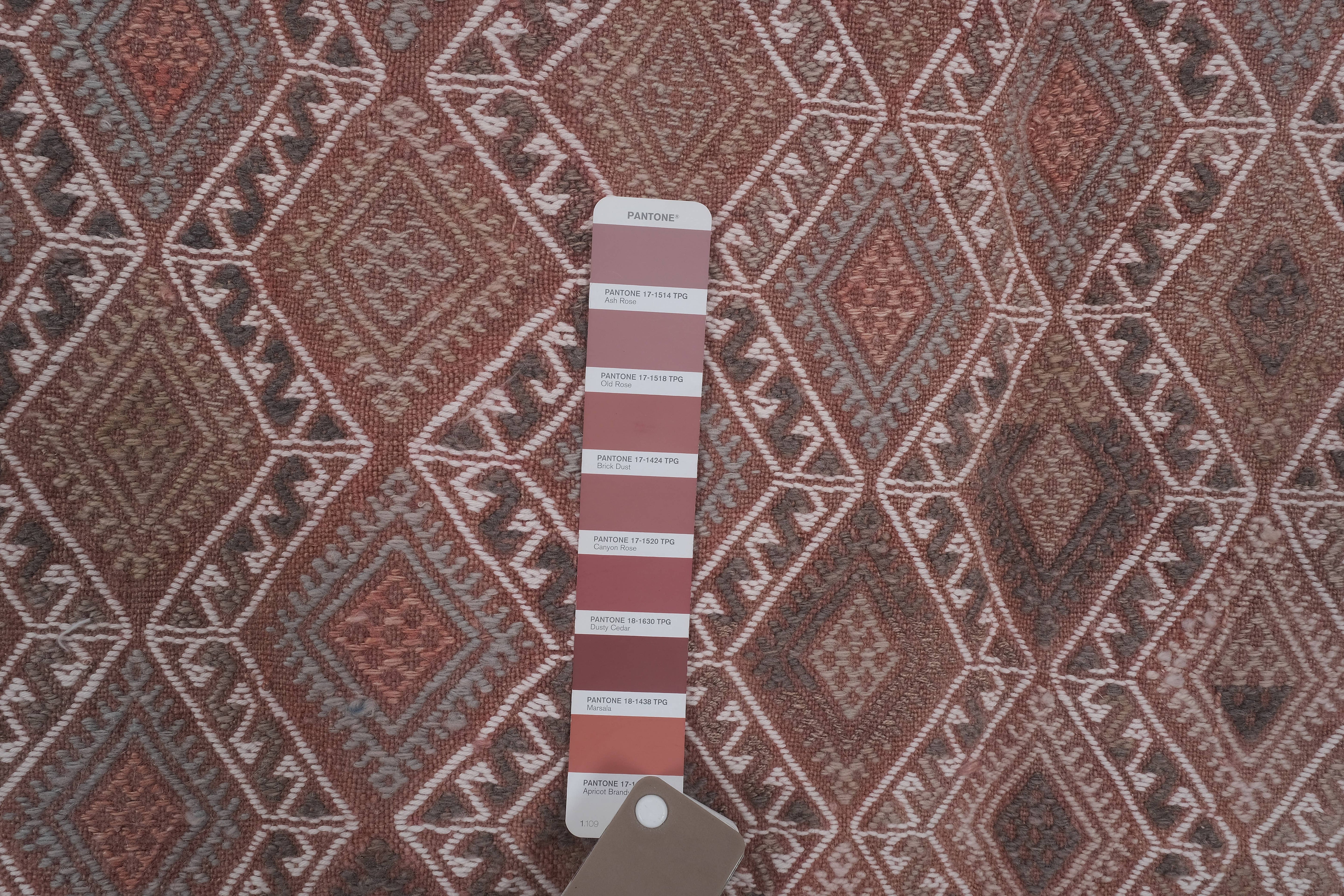Vintage Turkish Kilim Rug 4'6'' x 7'8''
