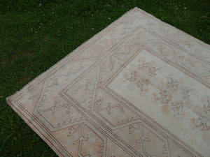 Vintage Milas Rug 6' x 9'4''
