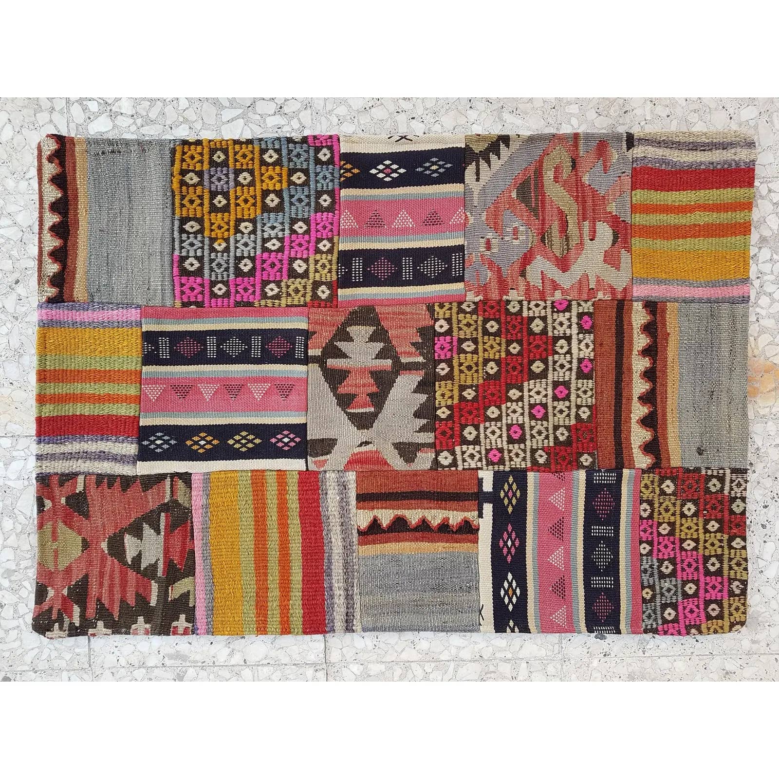 Vintage Turkish Kilim Rug 2'' x 2''