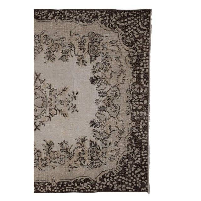 Vintage Turkish Rug 5'5'' x 9'2''