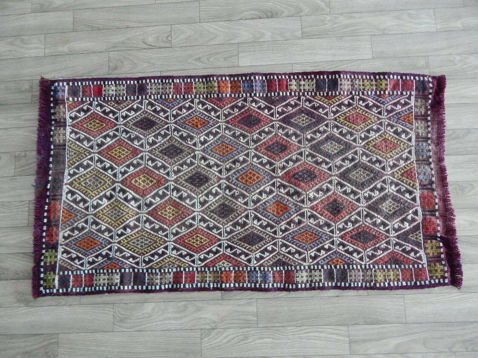 Vintage Turkish Kilim Rug 20'' x 38''