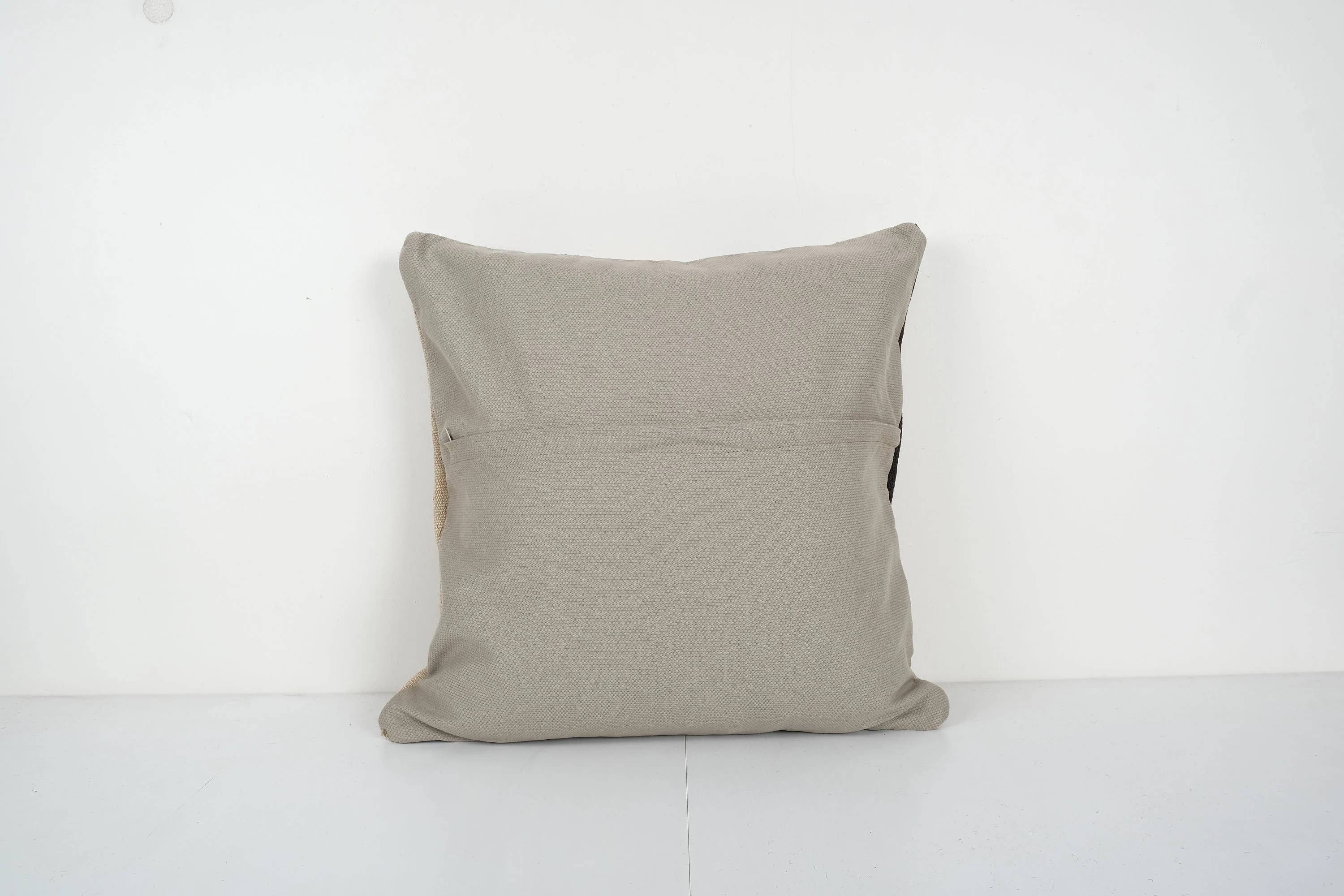 Kilim Pillow Cover | 17'' x 17''