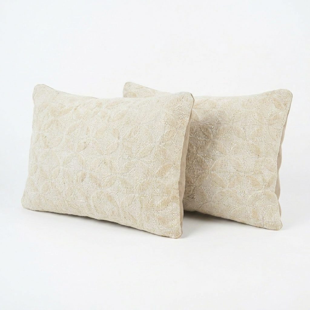 Turkish Kilim Pillow Cover Set of 2 | 16'' x 24'' - left angle