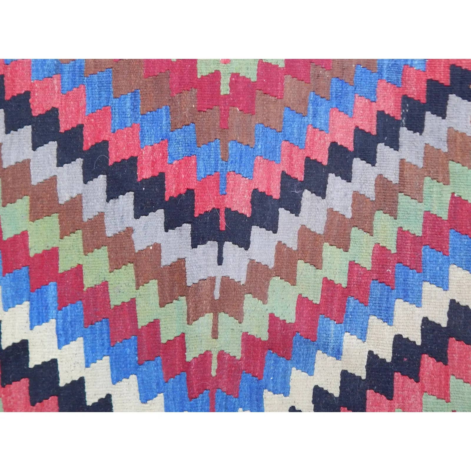 Vintage Turkish Kilim Rug 35'' x 50''