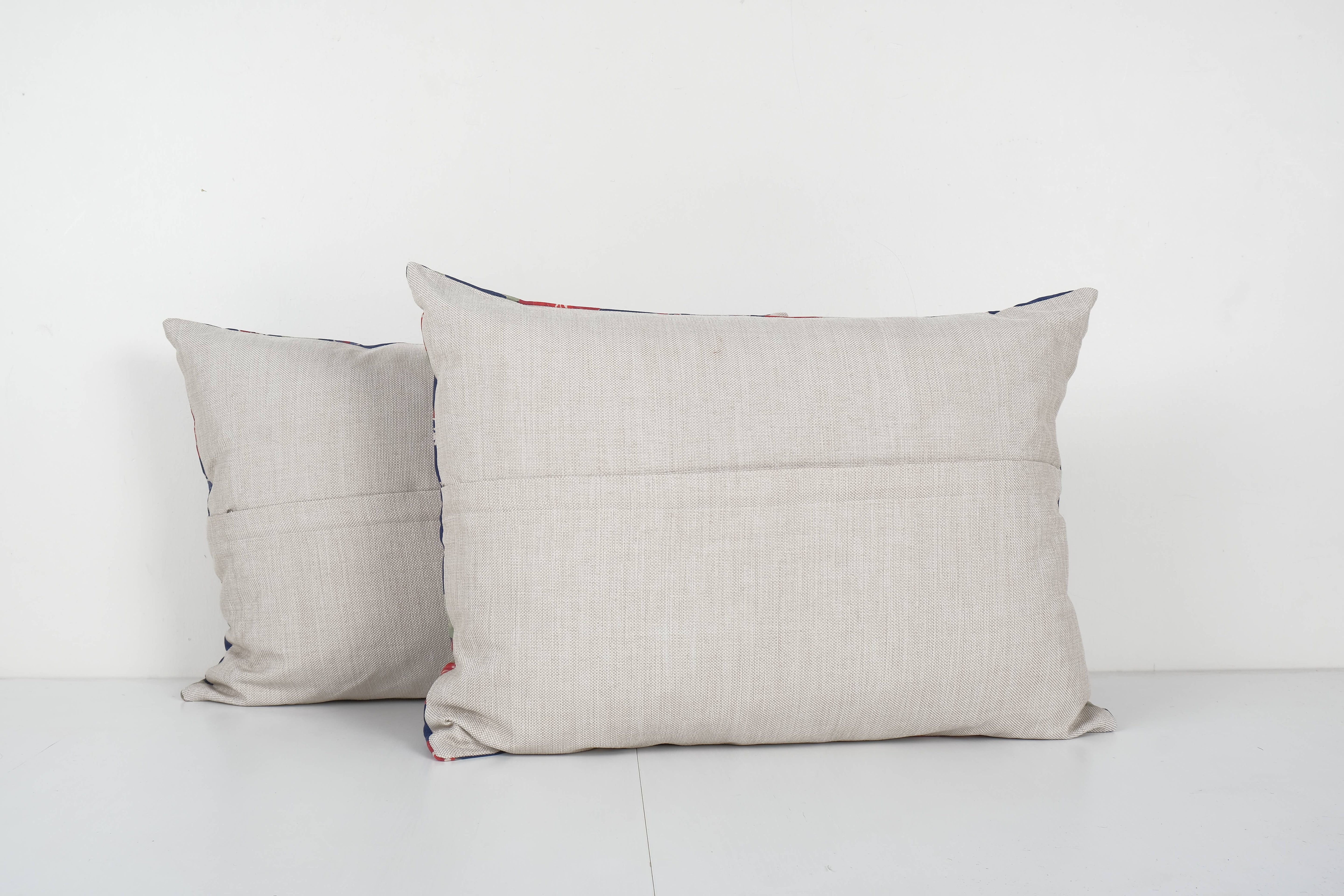 Uzbek Roller Printed Pillow Cover | 16'' x 24''