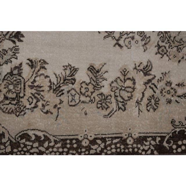 Vintage Turkish Rug 5'5'' x 9'2''