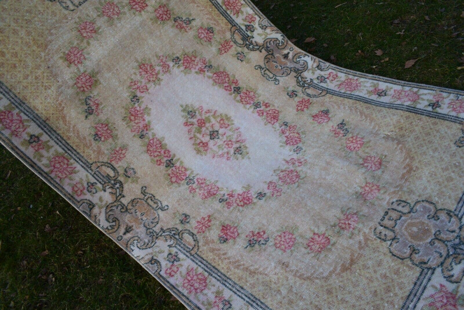 Vintage Turkish Rug 3'9'' x 6'11''