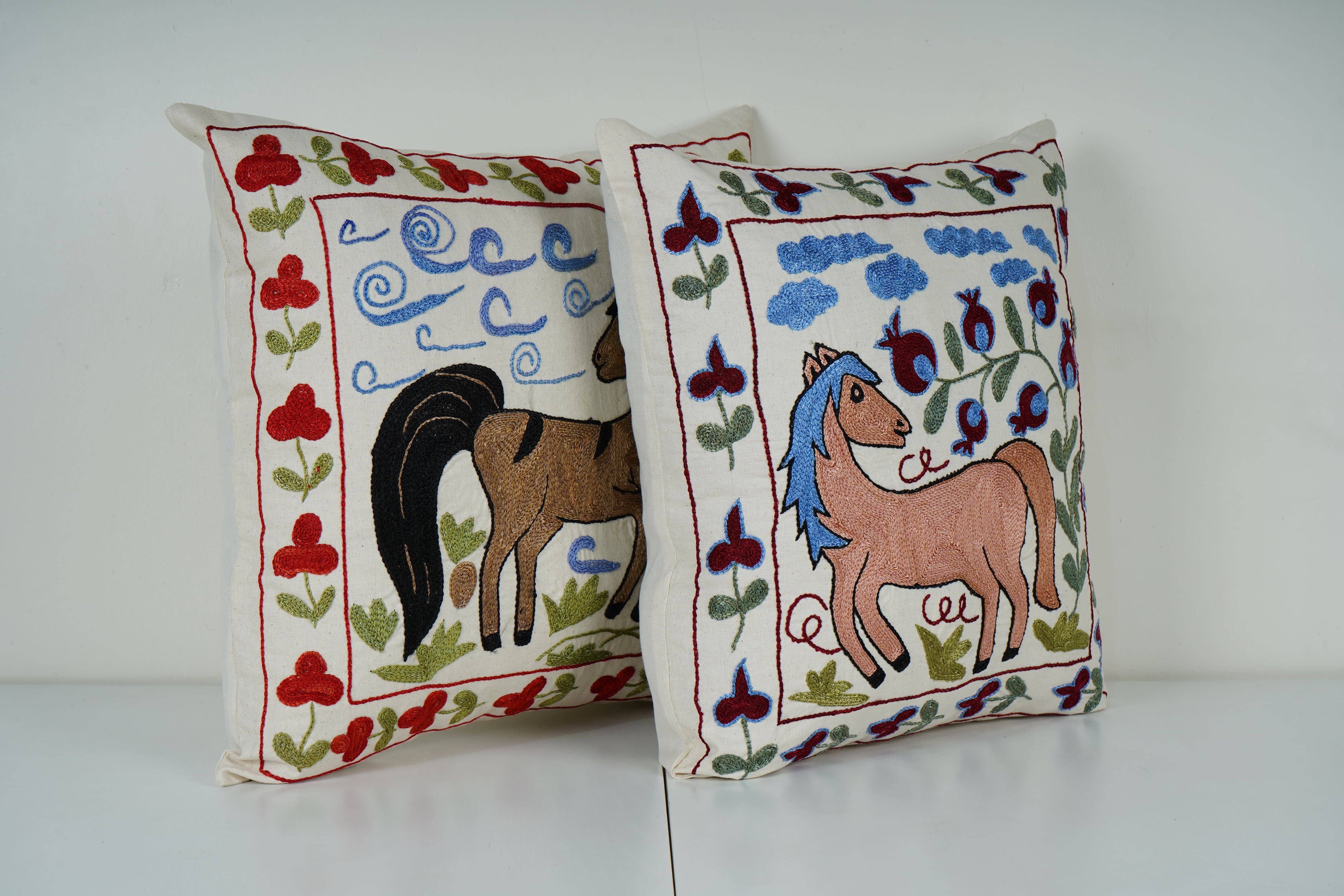 Horse Suzani Pillow Cover | 17'' x 19''