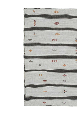 Vintage Kilim Rug 5' x 6'11''