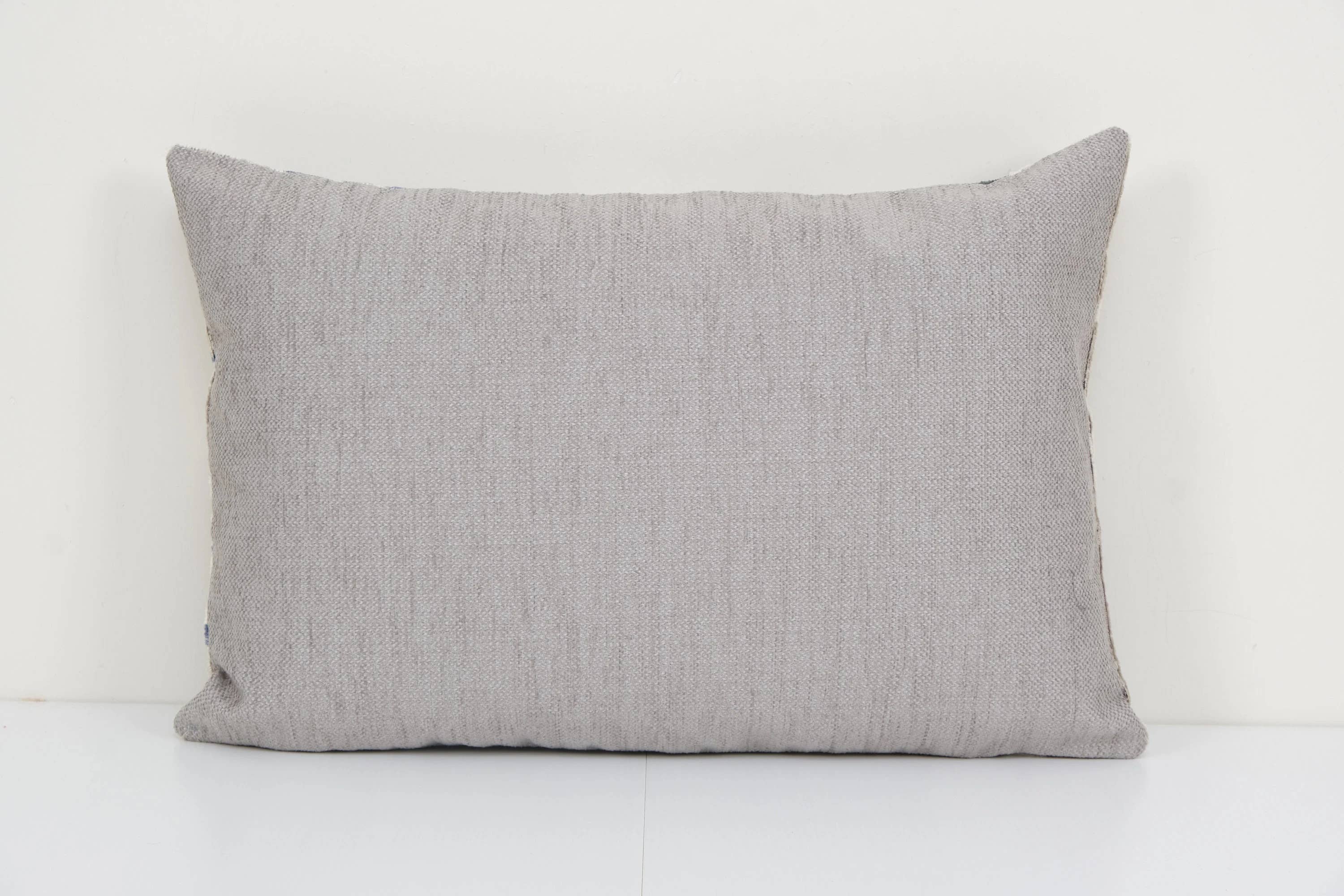 Elephant Silk Ikat Velvet Pillow Cover | 16'' x 24''