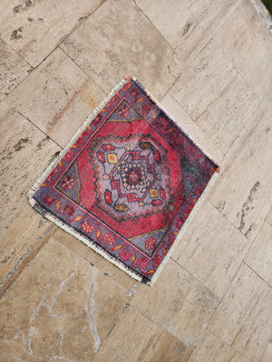Vintage Turkish Rug 25'' x 28''