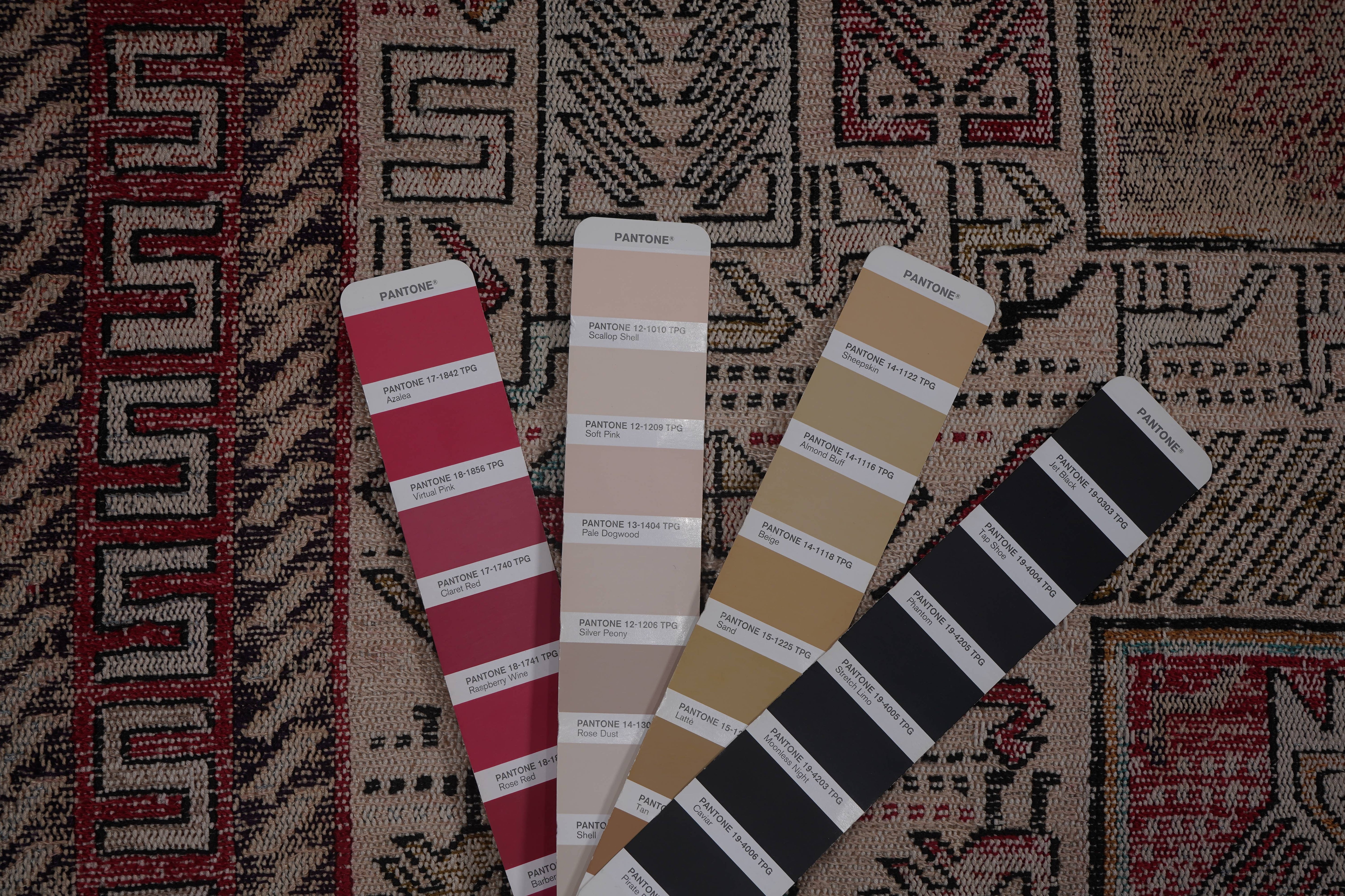 Vintage Soumac Kilim Rug 4' x 6'